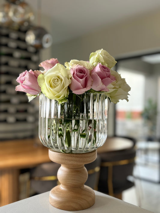 Fiona vase with bamboo stand