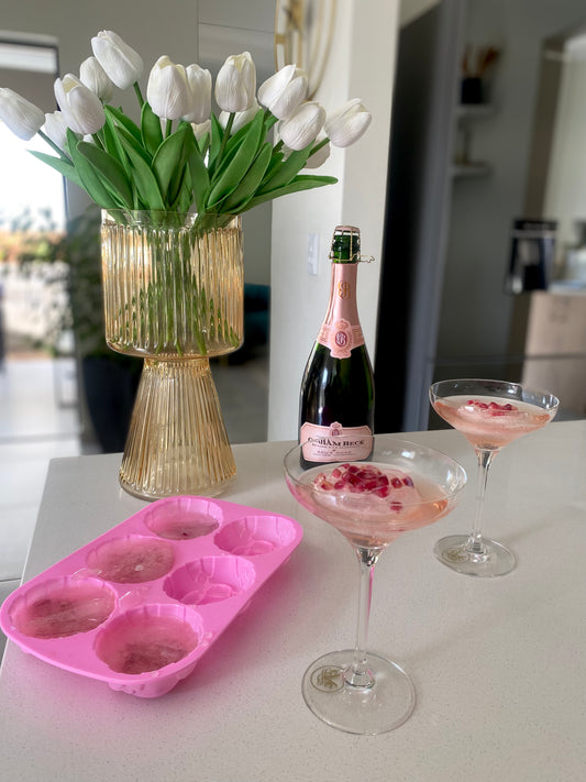 Flower ice cube tray